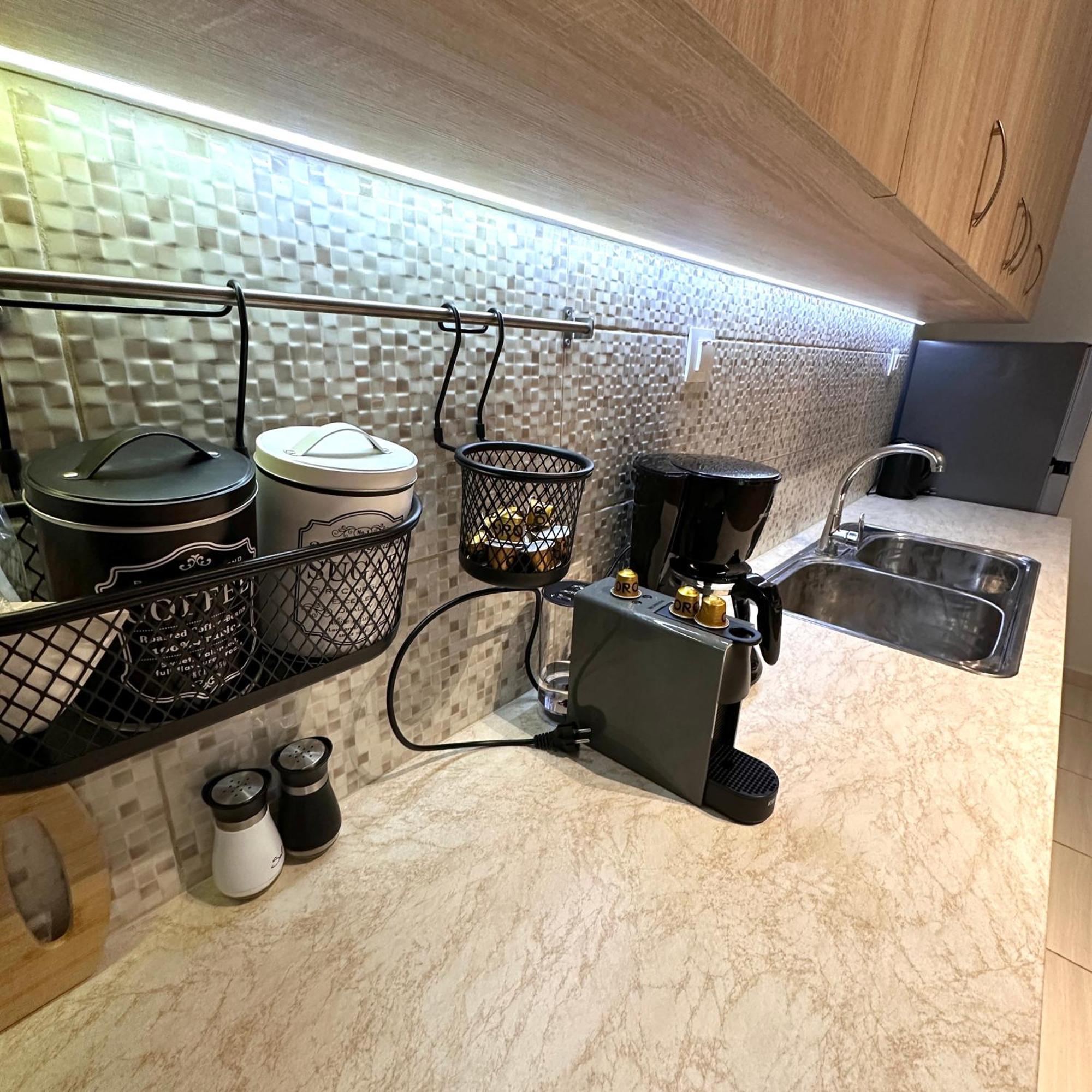 Anemome Deluxe Apartment Солун Екстериор снимка